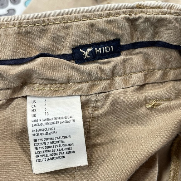 American Eagle Midrise Stretch Khaki Shorts - Picture 4 of 7